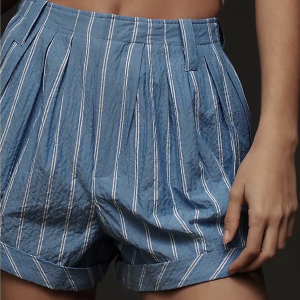BY‎ ANTHROPOLOGIE Pleated Shorts Women's Size M Blue Motif